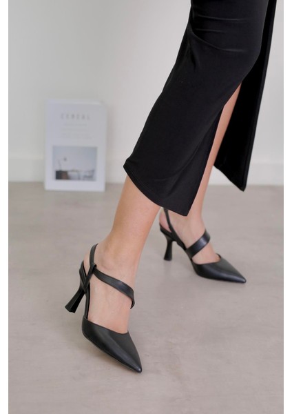 Strap Model 8 cm Topuklu Ayakakbı Sıyah fiyatları