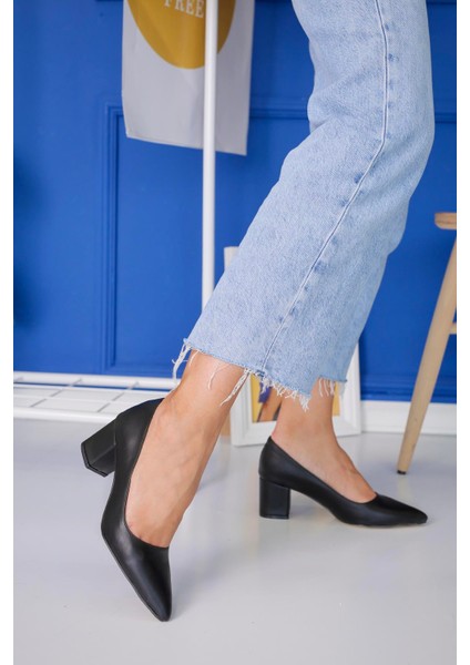 S4013 Model 5 cm Topuklu Stiletto Sıyah