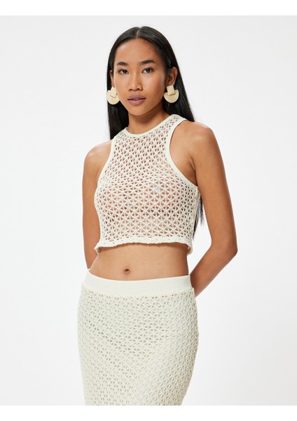 x Melis Ağazat - Crop Halter Yaka Kroşe Üst