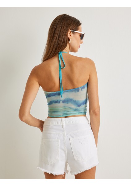 x Şahika Ercümen - Boyundan Bağlamalı Bluz Crop Batik Desenli