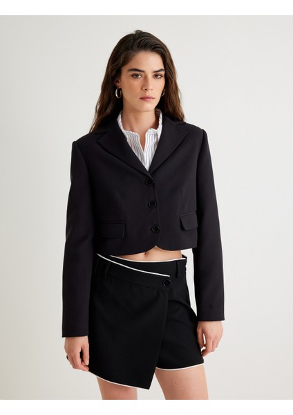 Crop Ceket Ters Yaka Düğmeli Kapaklı Cep Detaylı Regular Fit modelleri