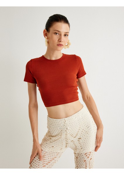 x Melis Ağazat - Crop Tişört Arkası Pencere Detaylı Bağlamalı Kısa Kollu Yuvarlak Yaka fiyatları