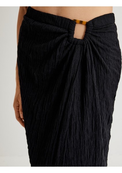 x Melis Ağazat Midi Boy Kruvaze Etek Dokulu Aksesuar Detaylı indirimleri