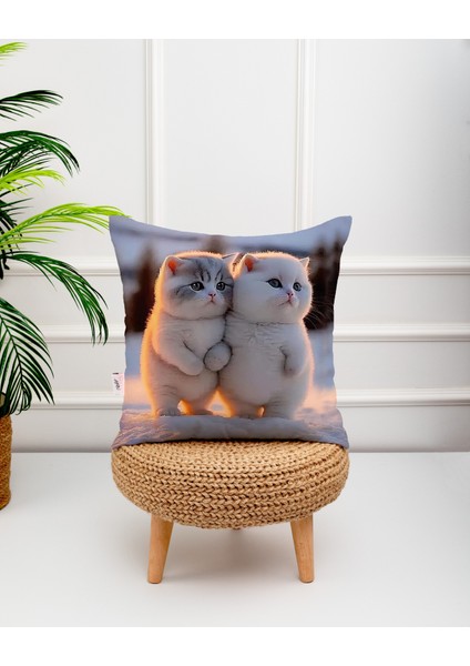 Kedi Fotoğraflı Karlı Beyaz Arka Plan Dijital Baskılı Kırlent Kılıfı