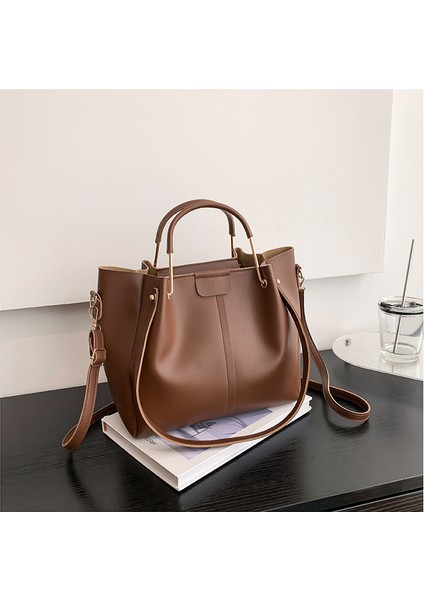 Büyük Kapasiteli Çanta Kadın Çantası 2024 Yeni Moda Moda Sonbahar ve Kış Geniş Bant Crossbody Çanta Omuz El Çantası (Yurt Dışından)