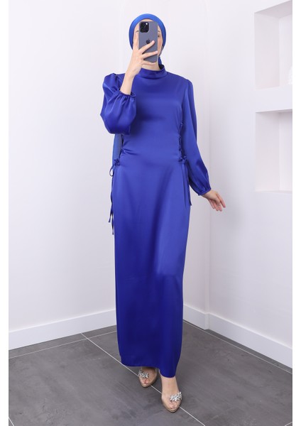 Saks Mavi Yan Detaylı Saten Abiye modelleri