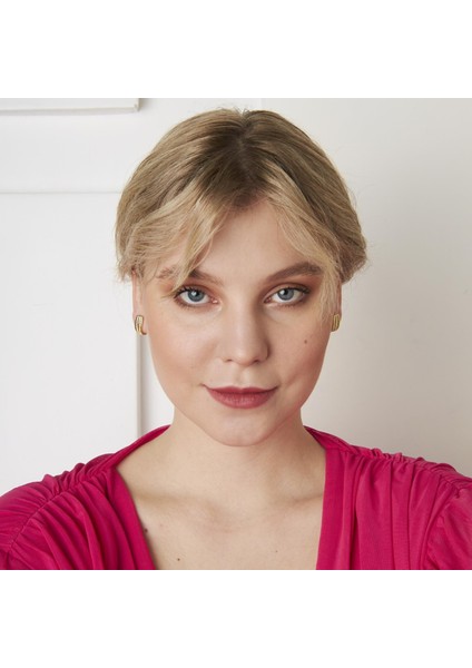 Taşlı Çift Çizgili Küpeler fırsatları