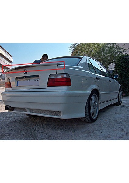 Bmw E36 Anatomik Işıklı Bagaj Spoyler Fiberglass Boyasız