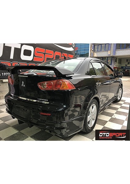 Mitsubishi Lancer Uyumlu Ayaklı Spoyler