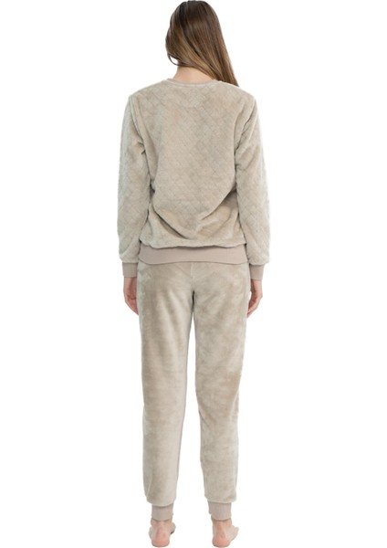 Kadın Bej Yuvarlak Yaka Pijama Takımı modelleri