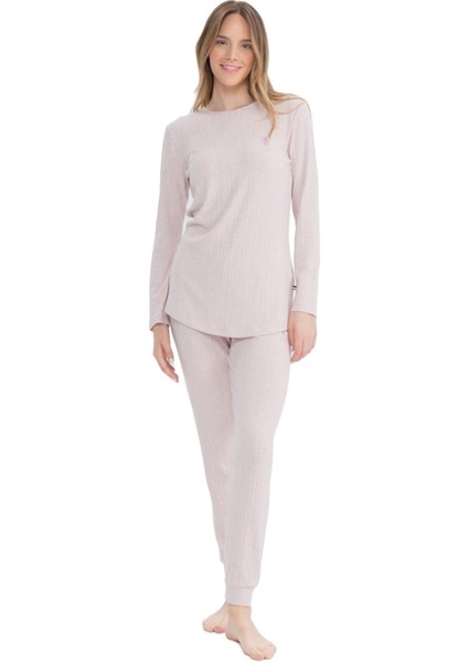 Kadın Pembe Yuvarlak Yaka Pijama Takımı