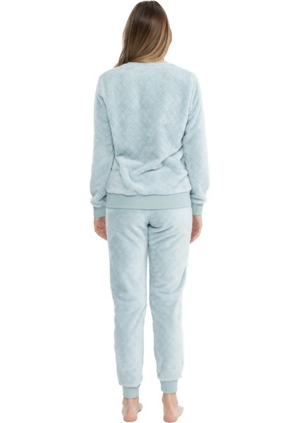 Kadın Açık Mavi Yuvarlak Yaka Pijama Takımı fırsatları