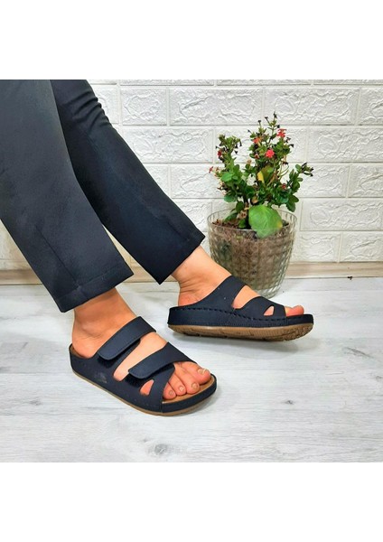 1801 Siyah Cırtlı Anatomic Comfort Taban Kadın Terlik