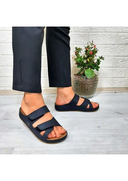 1801 Siyah Cırtlı Anatomic Comfort Taban Kadın Terlik fırsatları