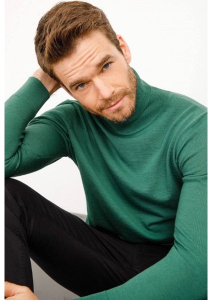 Erkek Siyah Renk Tam Balıkçı Yaka Regular Fit Tüylenme Yapmayan Triko Kazak fırsatları