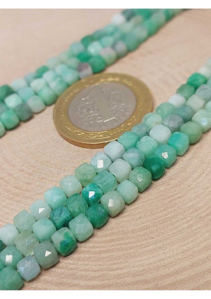 Bileklik Boy Zümrüt Taşı Küp Şekilli Yarım Dizi 4mm (45908) (18CM Uzunluğundadır) fiyatları