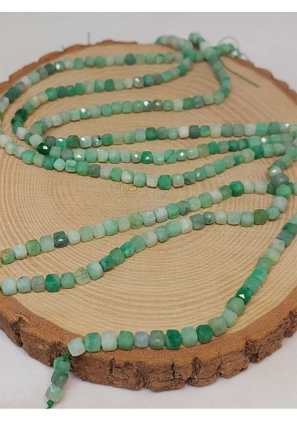 Bileklik Boy Zümrüt Taşı Küp Şekilli Yarım Dizi 4mm (45908) (18CM Uzunluğundadır) modelleri