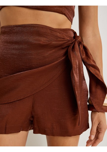 x Şahika Ercümen Kruvaze Mini Şort Etek Parlak Lyocell Kumaş Slim Fit indirimleri