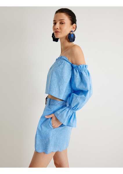 x Melis Ağazat - Fırfırlı Crop Omzu Açık Üst Çiçekli Uzun Kollu