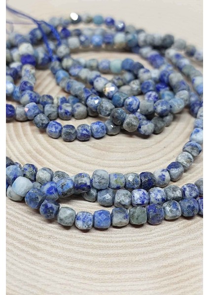 Bileklik Boy Lapis Taşı Küp Şekilli Yarım Dizi 4mm (18CM Uzunluğundadır) fiyatları