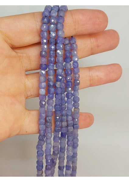 Bileklik Boy Tanzanit Taşı Küp Şekilli Yarım Dizi 4mm (45932) (18CM Uzunluğundadır)