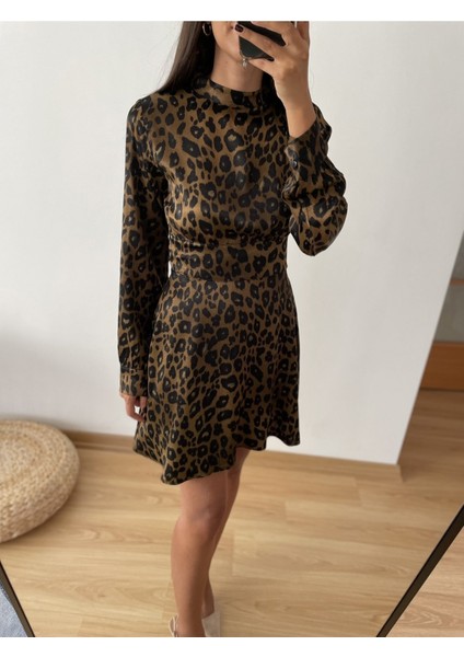 Leopar Desenli Yanları Volanlı Saten Elbise S