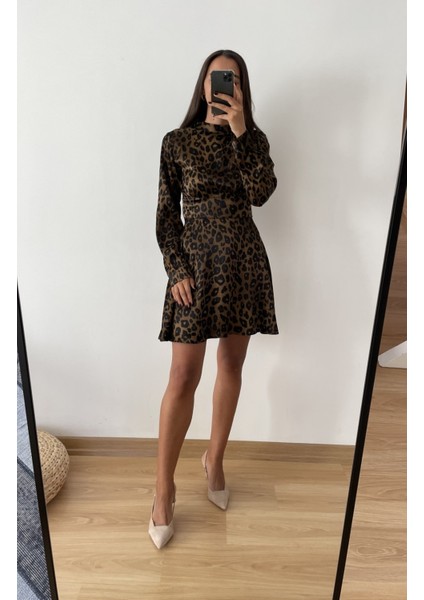 Leopar Desenli Yanları Volanlı Saten Elbise S