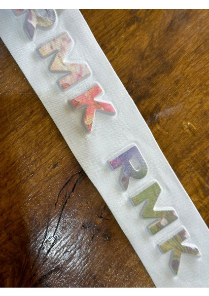 Renkli Kabartma Yazılı Şerit Dikiş Giyim Aksesuarı En 5 cm (1 Metre)