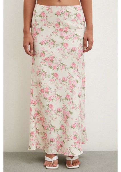 Çiçek Desenli Saten Etek Lila fırsatları