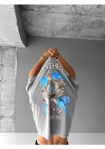 Oversize Dokulu Sırt Baskılı T-Shirt Gri