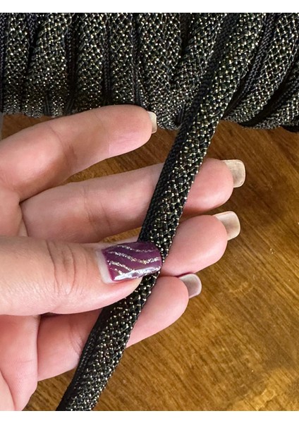 Altın Sarı Simli Şerit Dikiş Giyim Aksesuarı En 1 cm (1 Metre ) fiyatları