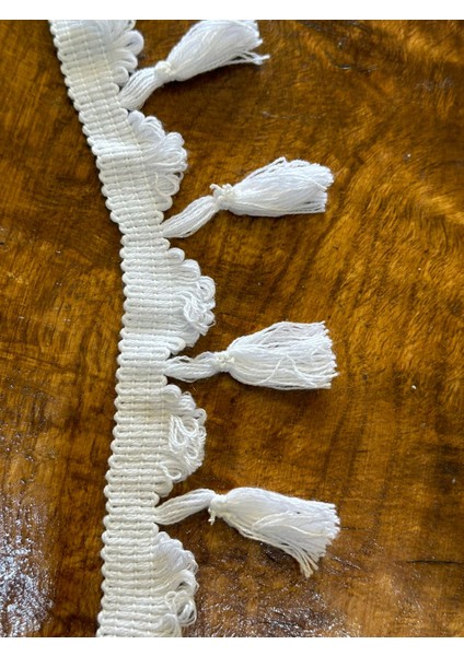 Beyaz Bombeli Püsküllü Şerit Çanta Dikiş Aksesuarı En 7 cm (1 Metre )
