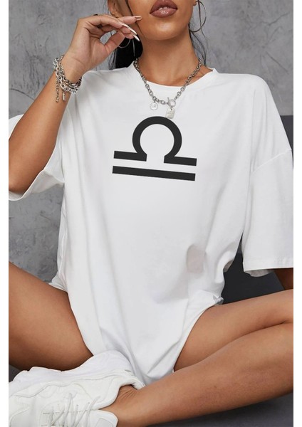 Terazi Burcu Simgeli Baskılı Pamuklu Unisex Oversize Tişört fiyatları