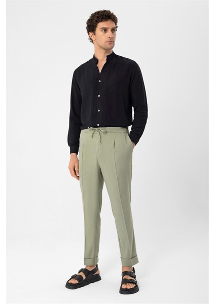 Siyah Hakim Yaka Uzun Kollu Erkek Gömlek