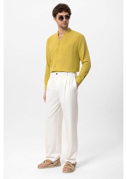 Açık Safran Hakim Yaka Örme Dokulu Erkek Gömlek