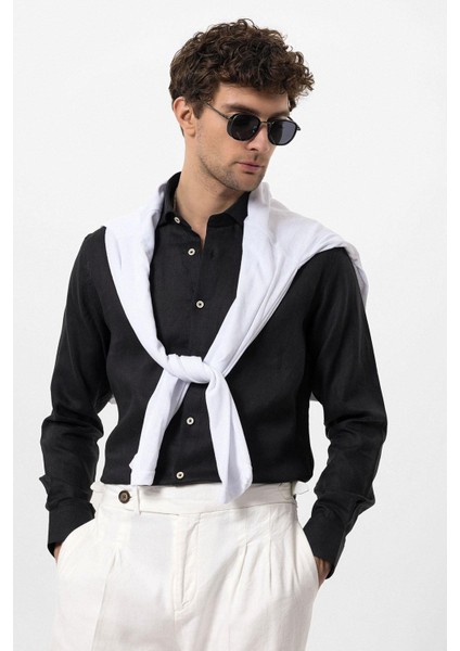 Siyah Yaka Düğme Detaylı %100 Keten Erkek Gömlek