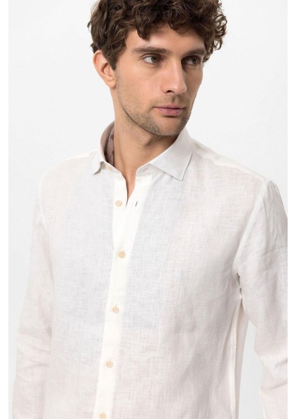 Beyaz Yaka Düğme Detaylı %100 Keten Erkek Gömlek