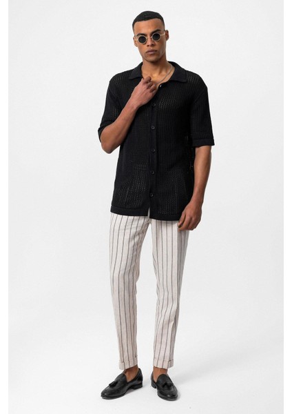 Siyah Kısa Kollu Ajurlu Erkek Gömlek