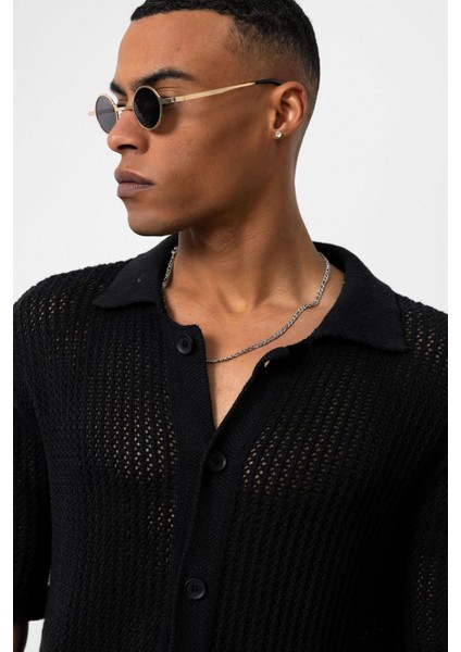 Siyah Kısa Kollu Ajurlu Erkek Gömlek