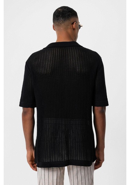 Siyah Kısa Kollu Ajurlu Erkek Gömlek