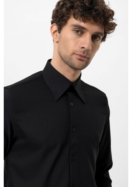 Siyah Slim Fit Erkek Uzun Kollu Geniş Yaka Gömlek indirimleri