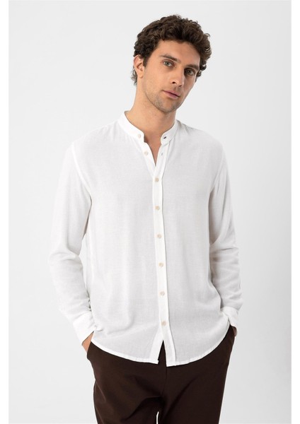 Beyaz Hakim Yaka Erkek Gömlek modelleri