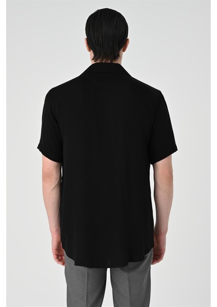 Siyah Apaş Yaka Oversize Kısa Kollu Erkek Gömlek indirimleri