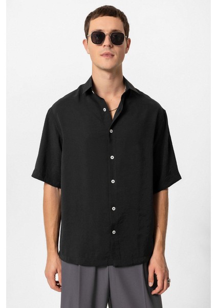 Siyah Kısa Kollu Oversize Erkek Gömlek