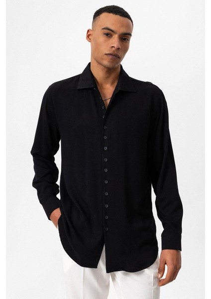 Siyah Regular Fit Apaş Yaka Erkek Gömlek fırsatları