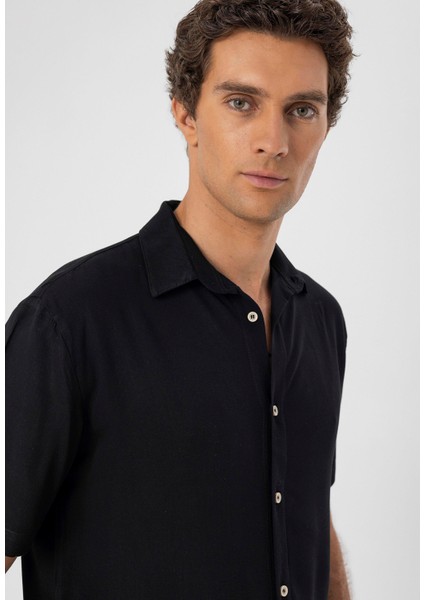 Siyah Kısa Kollu Regular Fit Erkek Gömlek indirimleri