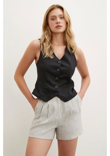 Çizgili Cepli Şort Bej