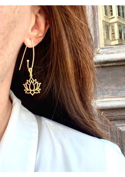 925 Ayar Gümüş Ada Lotus Küpe
