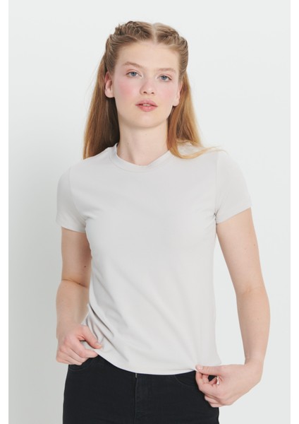 Slim Fit Dar Kesim Pamuklu Esnek Bisiklet Yaka Tişört modelleri