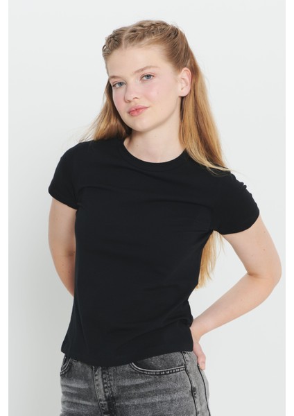 Slim Fit Dar Kesim Pamuklu Esnek Bisiklet Yaka Tişört